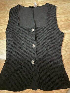 H&M Black Textured Button-Front Sleeveless Top